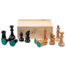Cargar imagen en el visor de la galería, STAUNTON VARNISHED OLIVE piezas de ajedrez Mora